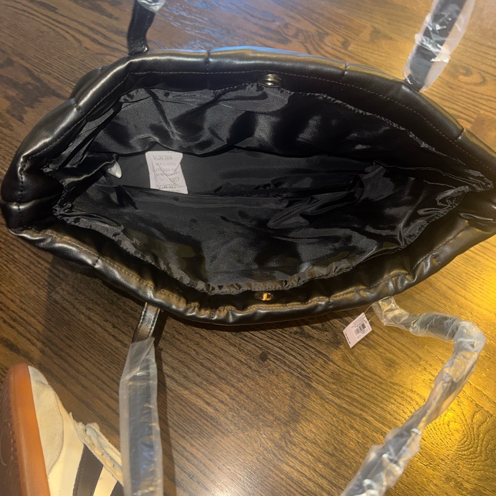 Victoria's Secret Black Padded Shoulder Bag - Picture 5 of 6